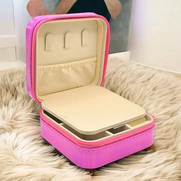 🆕️Compact Travel Jewelry Organizer with Mirror | Cute Pink Metallic Zipper Case - Picture 12 of 15